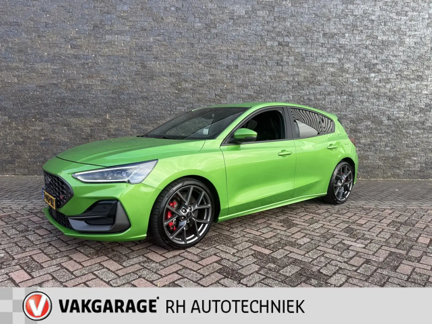Ford Focus 2.3 EcoBoost ST-X Groen - 1