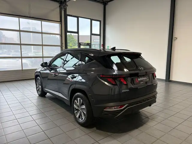 Hyundai Tucson view 4