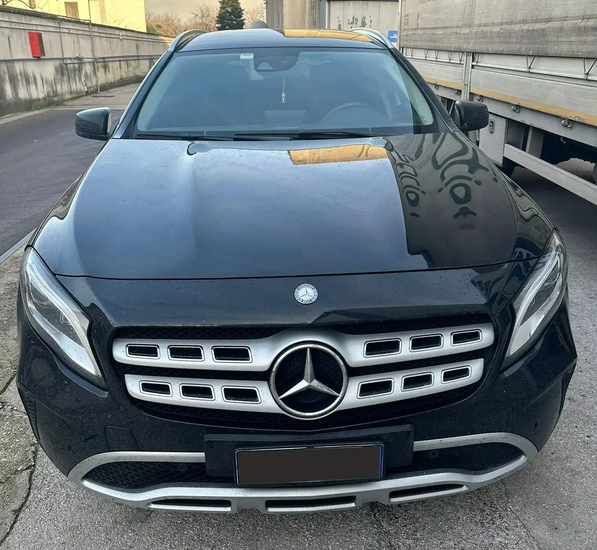 Mercedes-Benz GLA 180 GLA 180 d SPORT - AMG EDITION - SOUND BUSTER Nero - 2