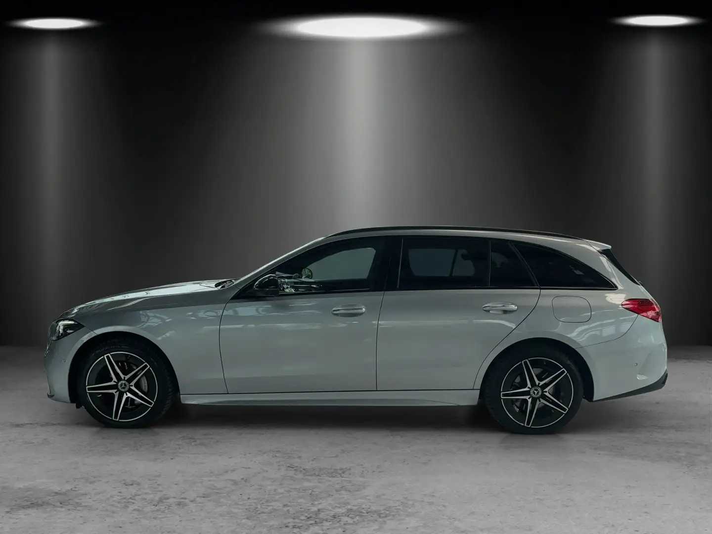 Mercedes-Benz C 300 C300e T AMG Pano DISTR Memo AHK Masage HUD KeyGo Stříbrná - 2