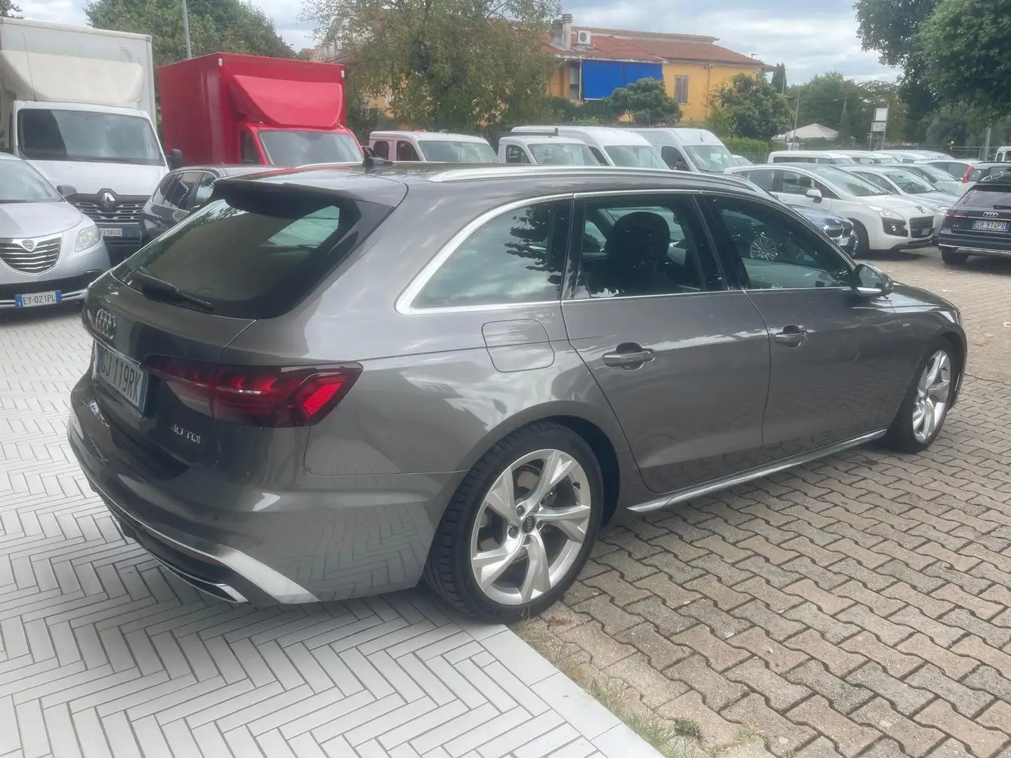 Audi A4 Avant 40 2.0 tdi mhev Business Advanced S-tronic Grigio - 2
