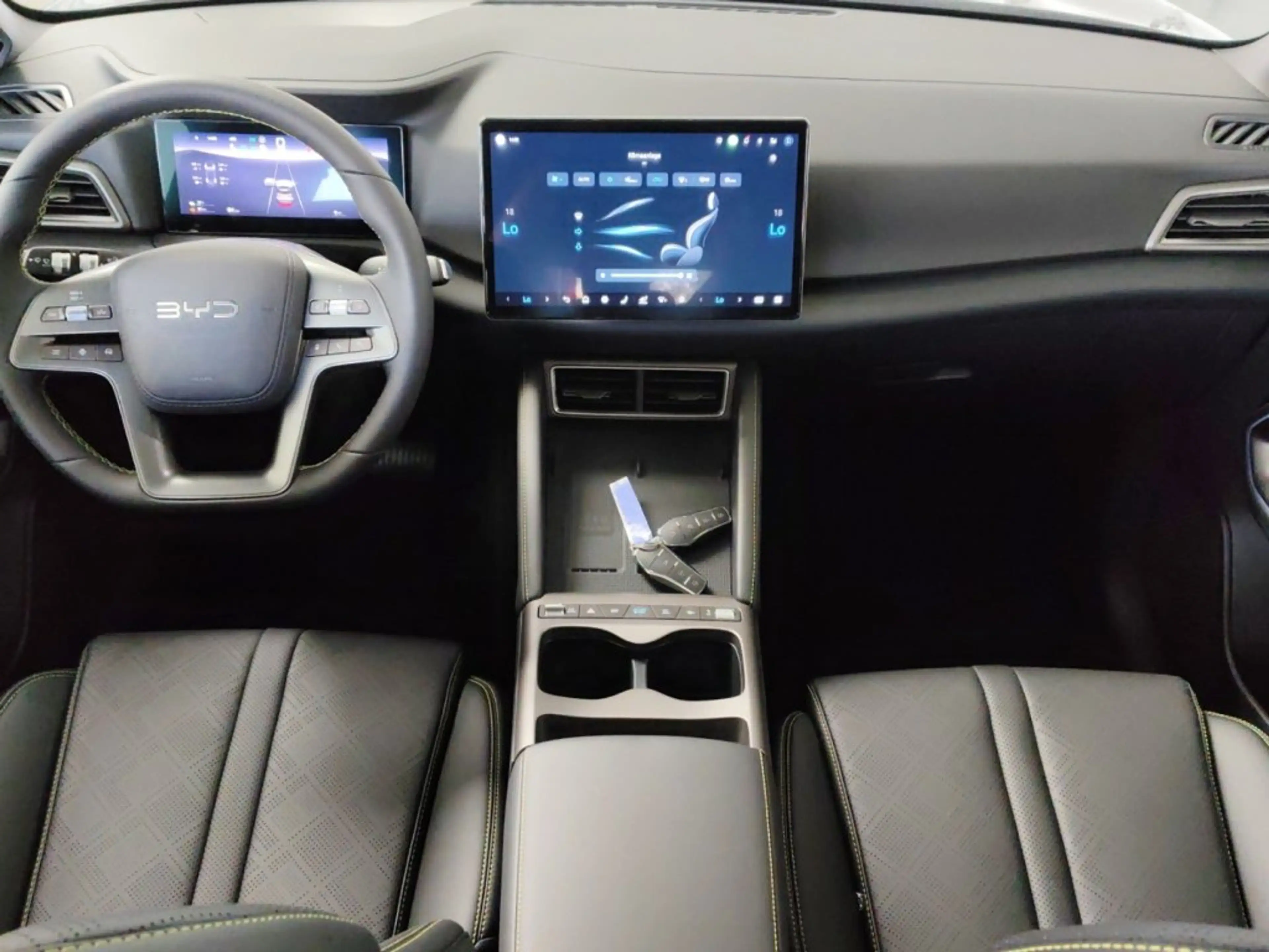 BYD Atto 2 DM-i Boost — photo 9
