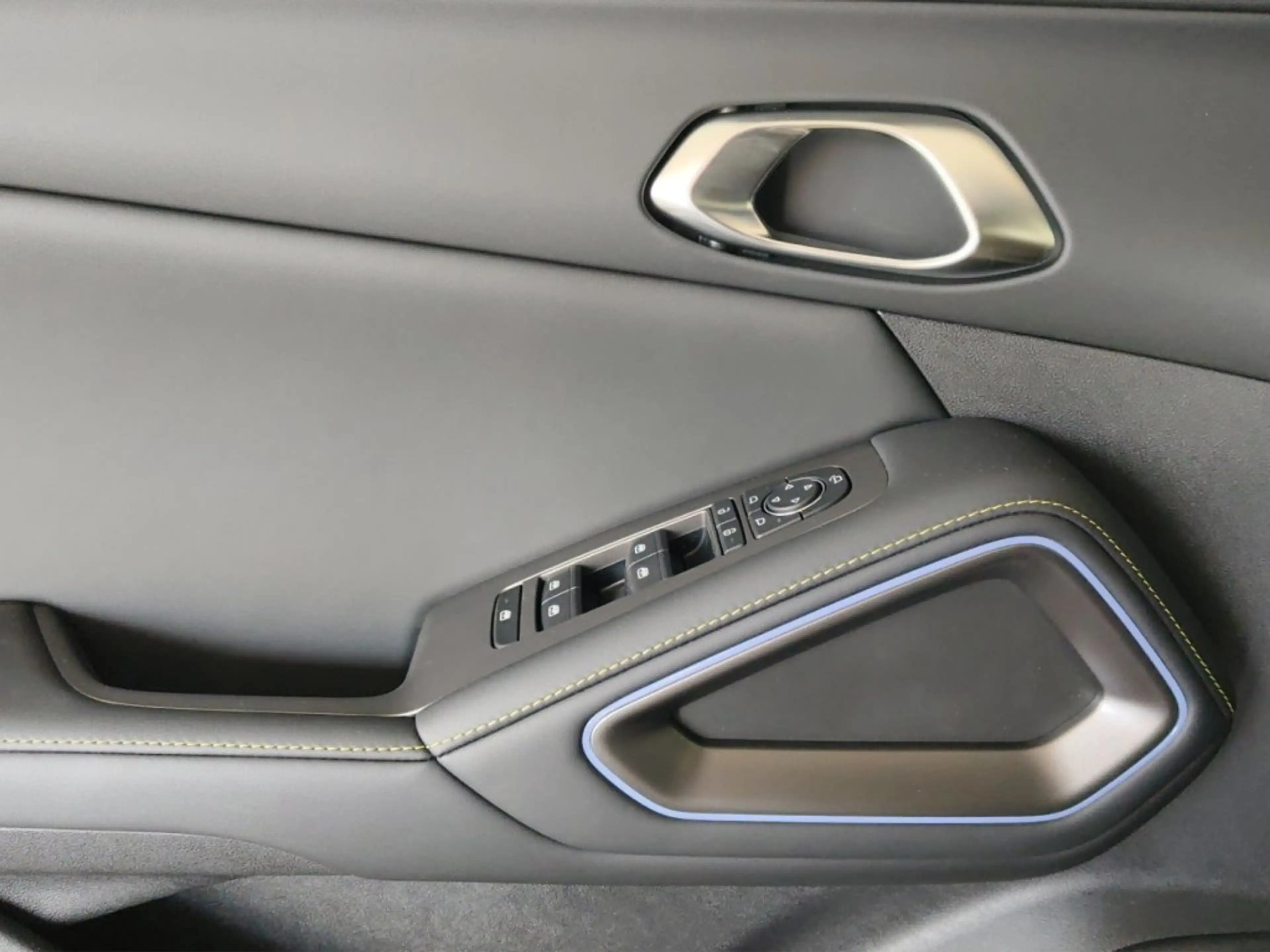 BYD Atto 2 DM-i Boost — photo 7