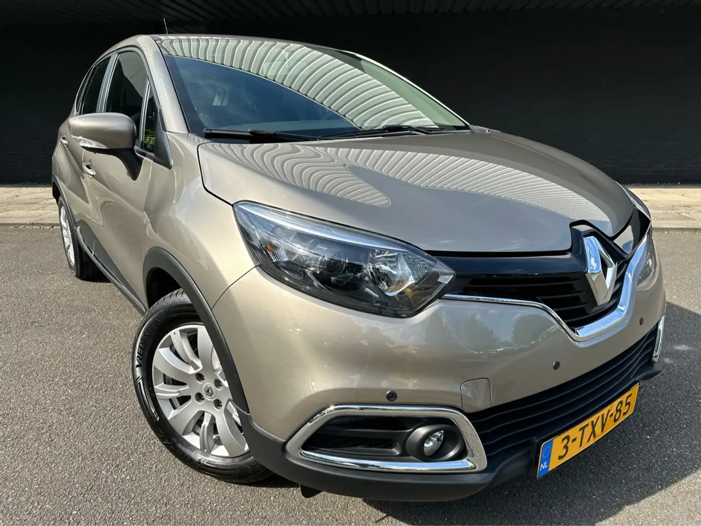 Renault Captur 1.2 TCe Expression // Automaat // 45.000km! // Bruin - 1