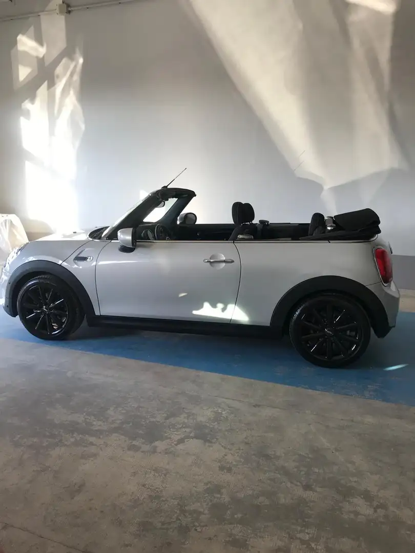 MINI Cooper Cabrio 1.5 (136cv) Hype Automatica Unico prop.Km 21.000! Silber - 2