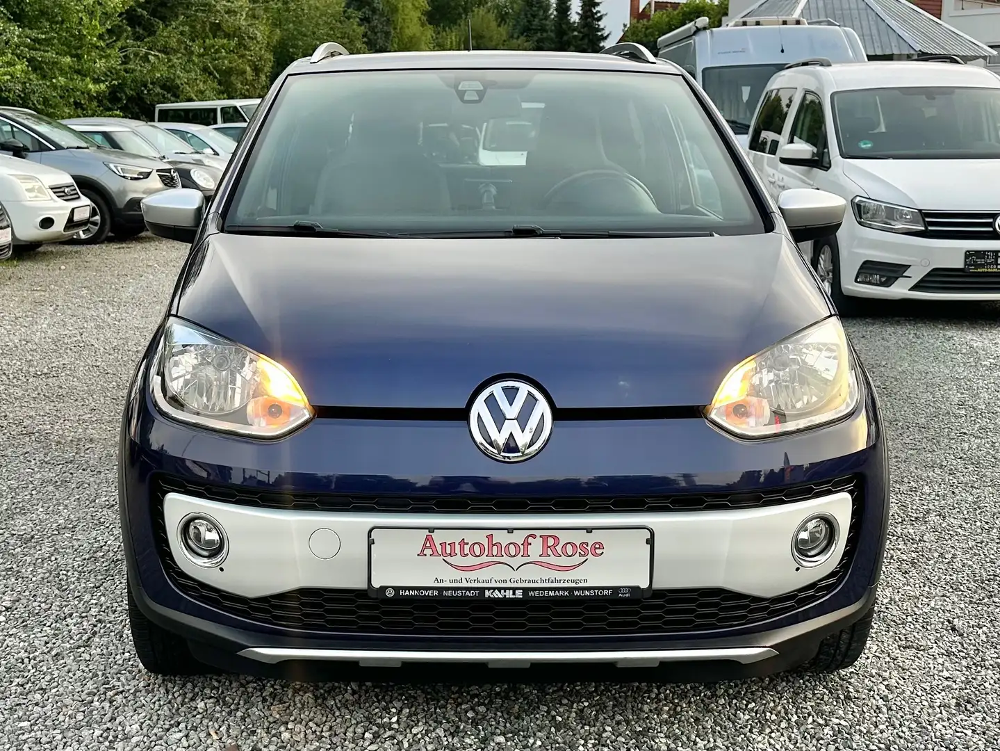 Volkswagen up! cross up! - Fender - Navi - PDC - SHZ - Automatik Blau - 2