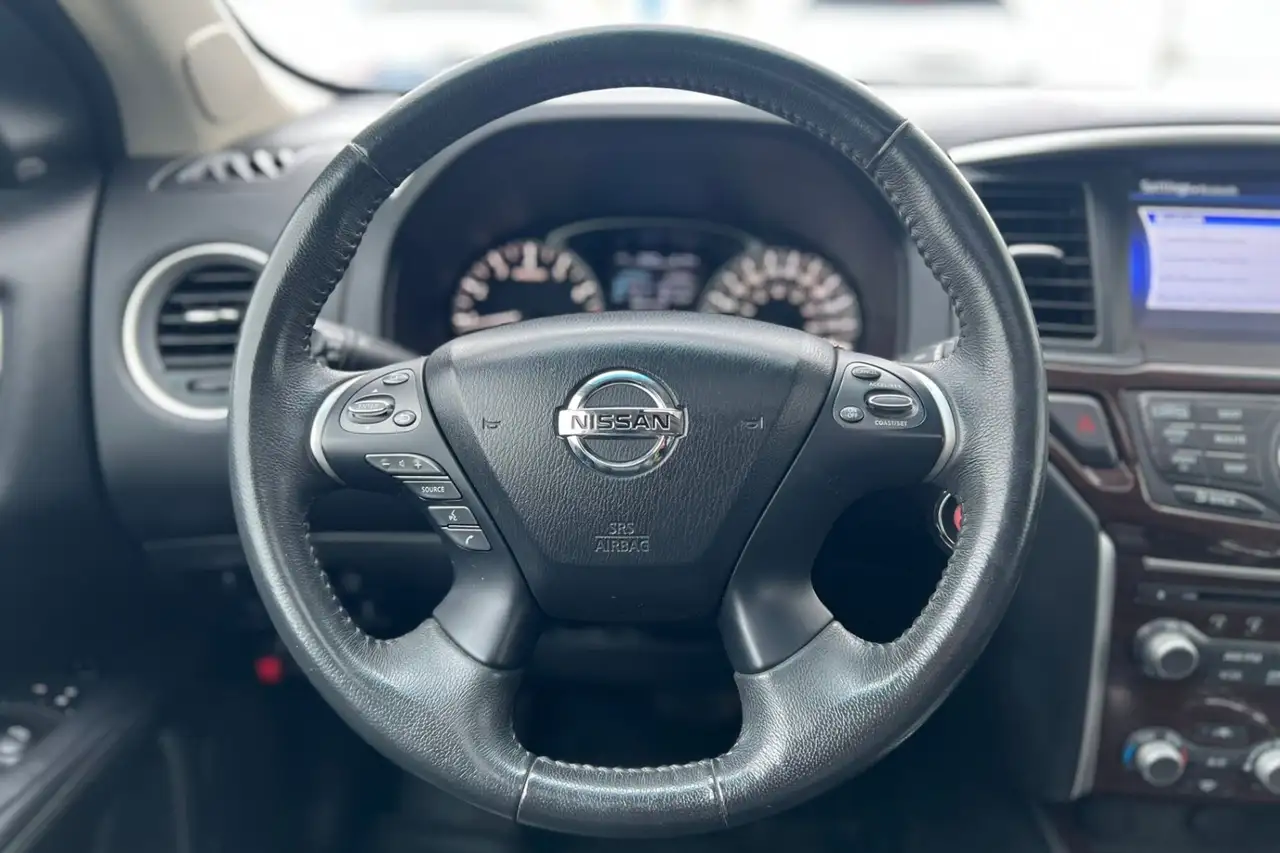 Nissan Pathfinder fotografie Nissan Pathfinder