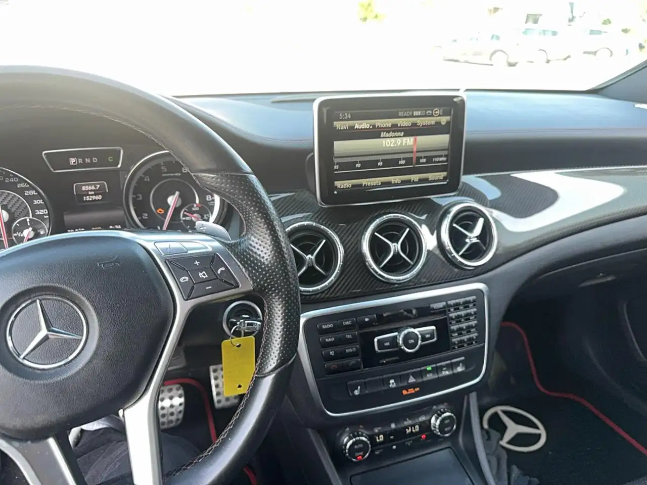 Mercedes-Benz CLA снимка Mercedes-Benz CLA