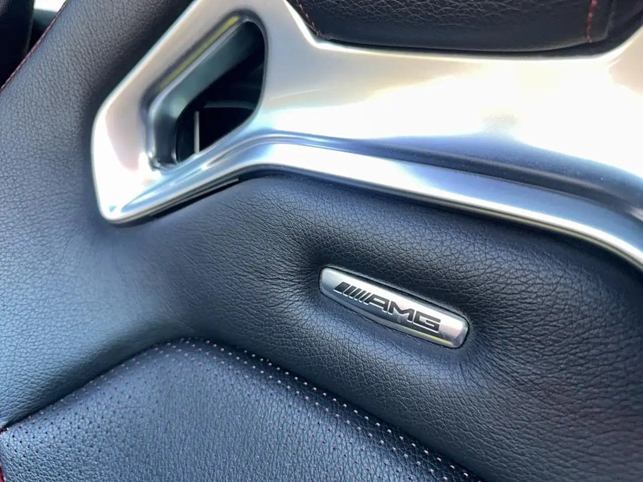 Mercedes-Benz CLA снимка Mercedes-Benz CLA