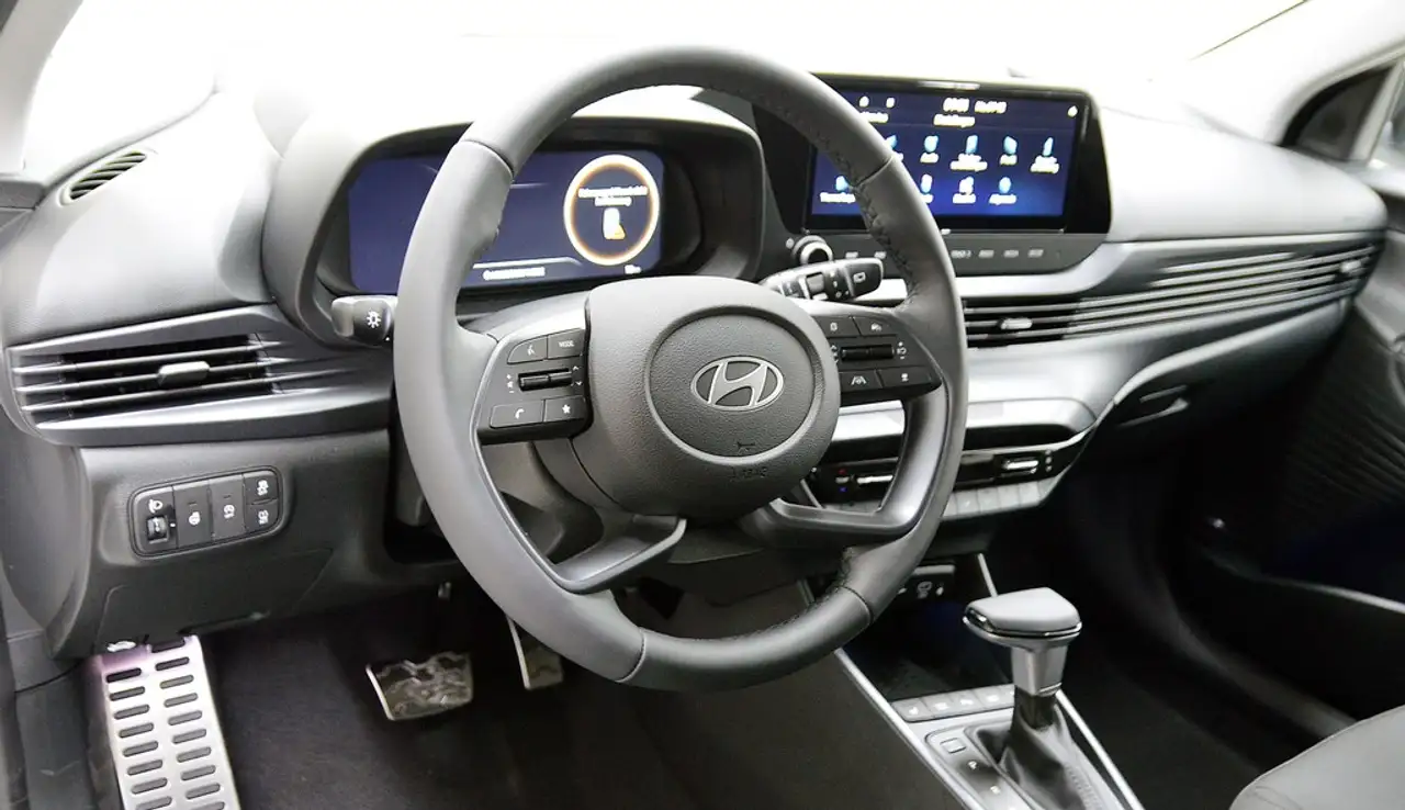 Hyundai BAYON FL (MY25) 1.0 T-GDI 7-DCT Prime Assistenzpaket 17