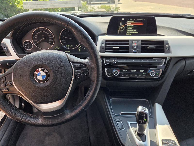 BMW 318 3-serie Touring 318i Centennial Executive — photo 10