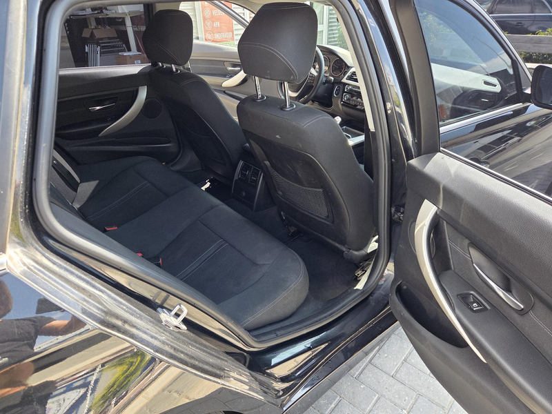 BMW 318 3-serie Touring 318i Centennial Executive — photo 18