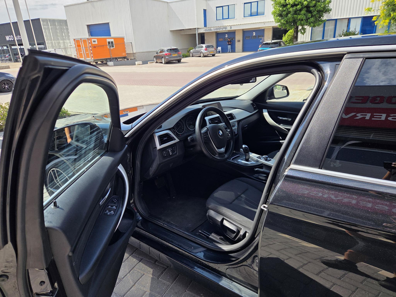 BMW 318 3-serie Touring 318i Centennial Executive — photo 9