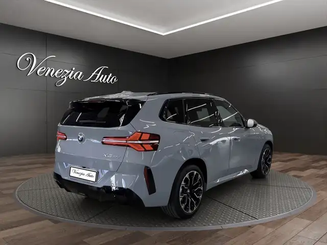 BMW X3 view 4
