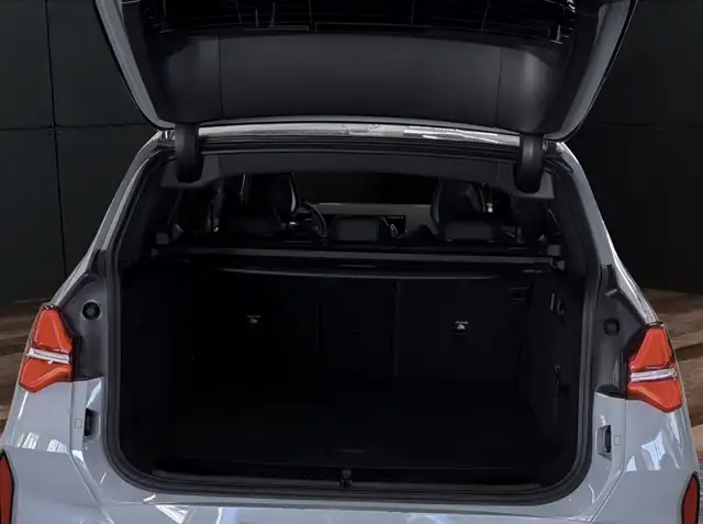 BMW X3 view 10