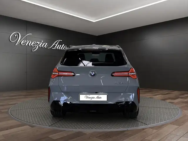 BMW X3 view 5
