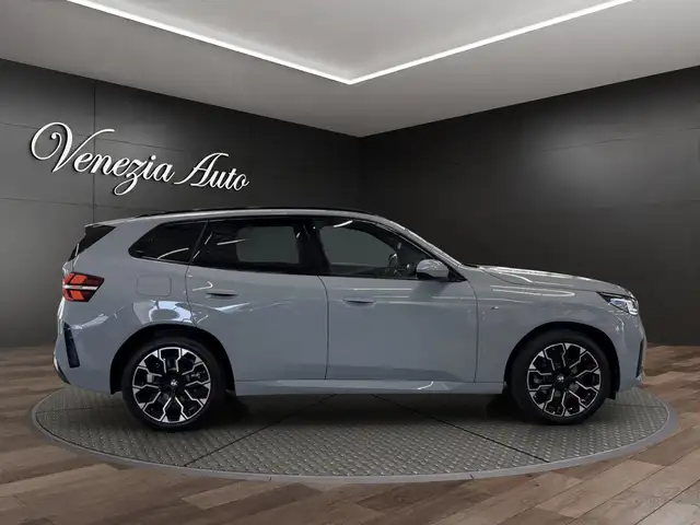 BMW X3 view 11