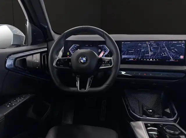 BMW X3 view 8
