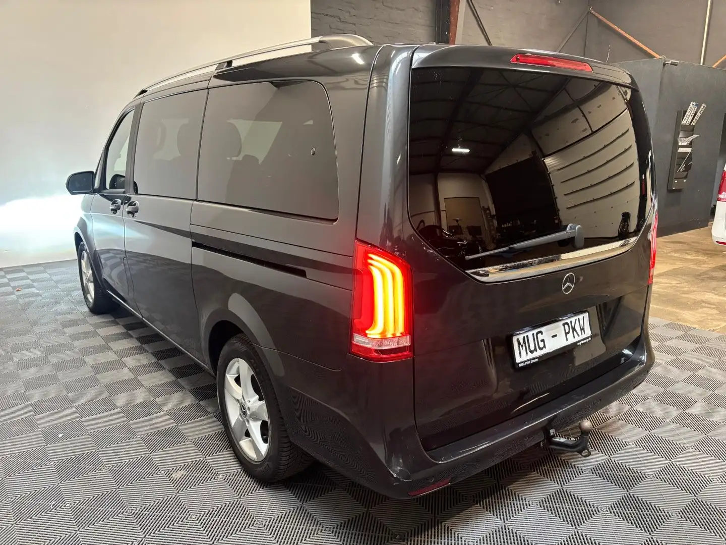 Mercedes-Benz V 220 d EDITION lang *LED-AHK-Kamera* Gris - 2