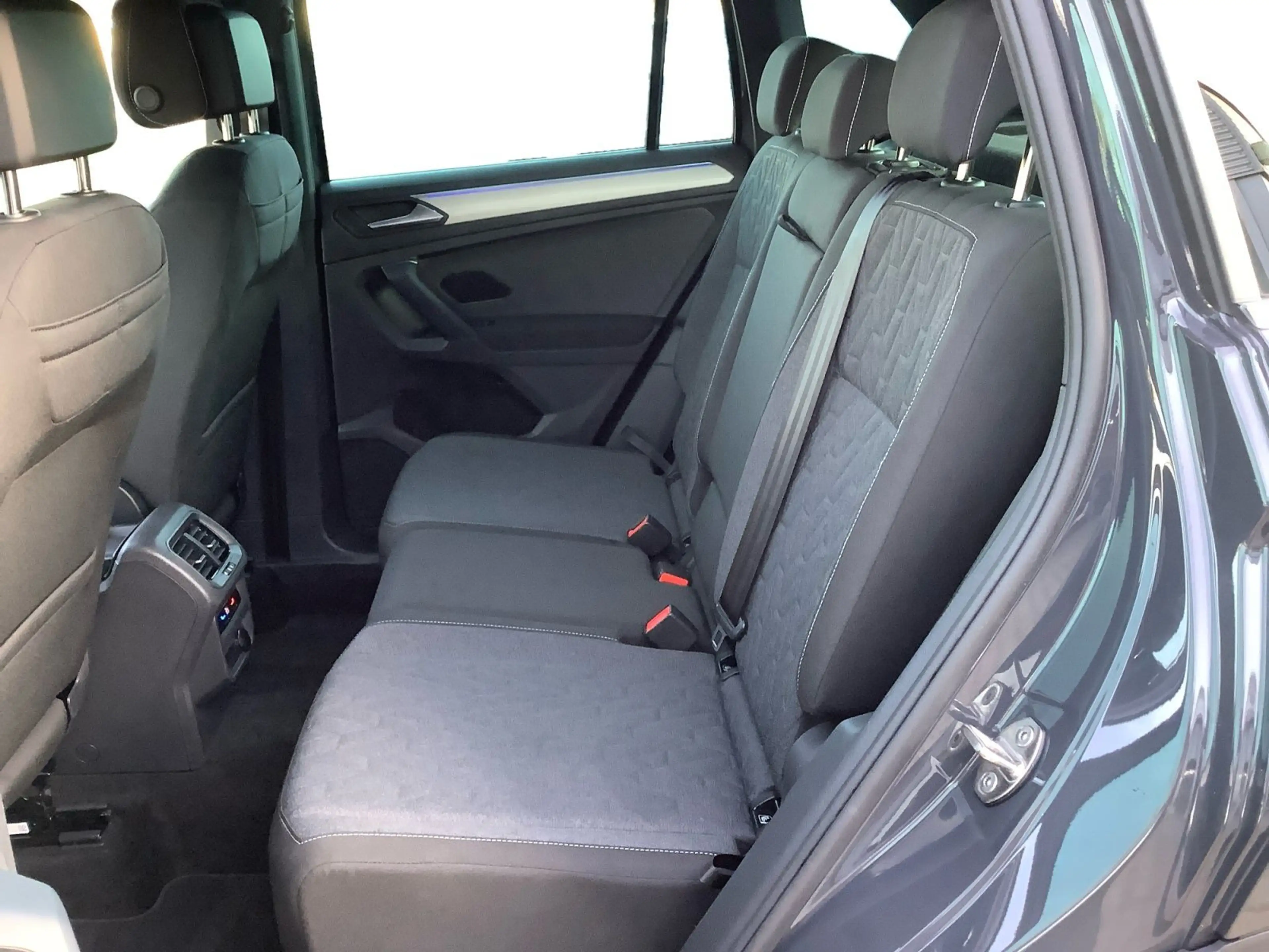 Volkswagen Tiguan MOVE — photo 10