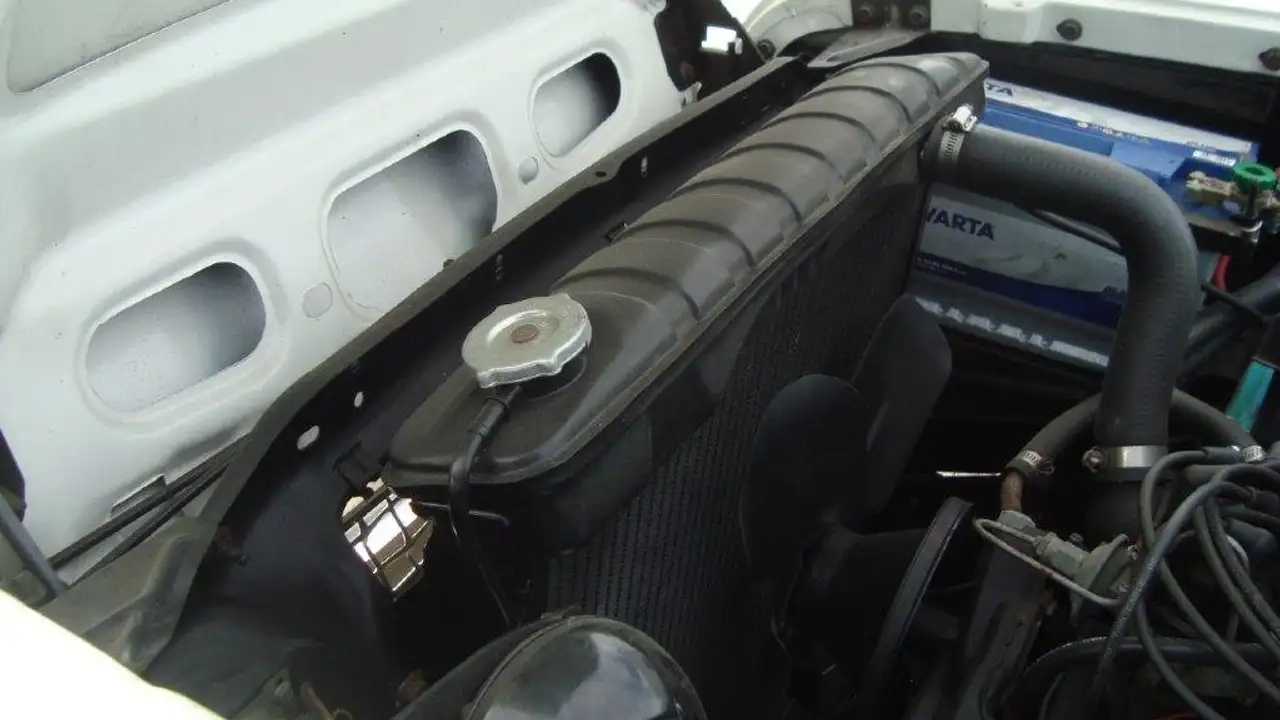 Ford Fairlane 500 Skyliner, foto 3