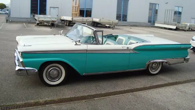 Ford Fairlane Fairlane 500 Skyliner