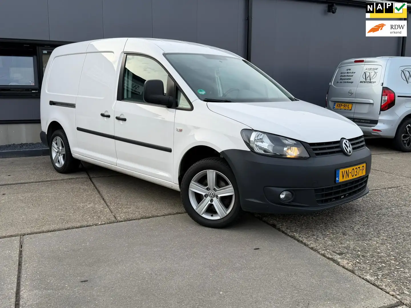 Volkswagen Caddy 1.6 TDI Maxi Weiß - 1