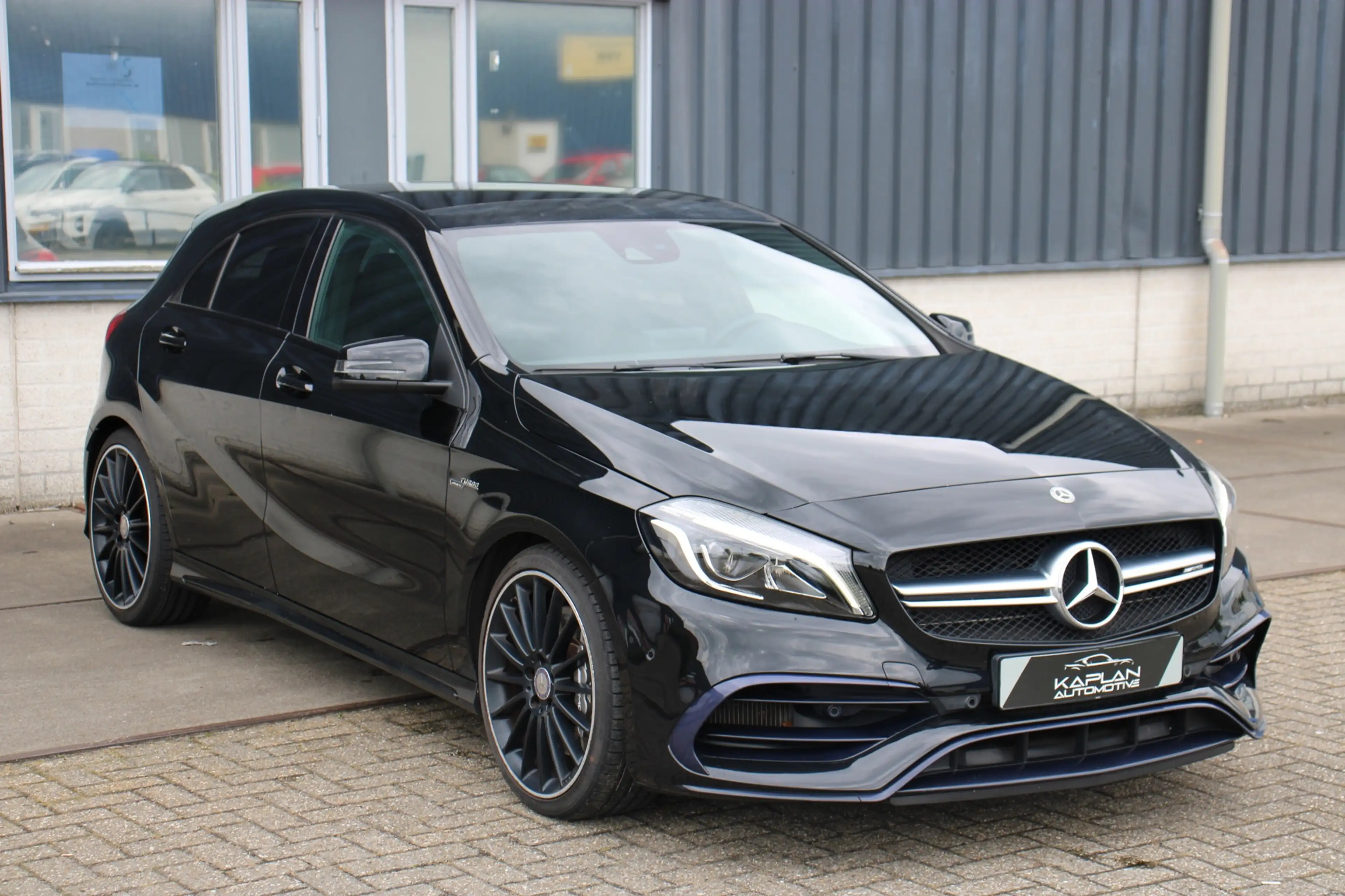 Mercedes-Benz A 45 AMG 4MATIC Sport Pano Harman Kardon Leder KeyLess Stoe — photo 8