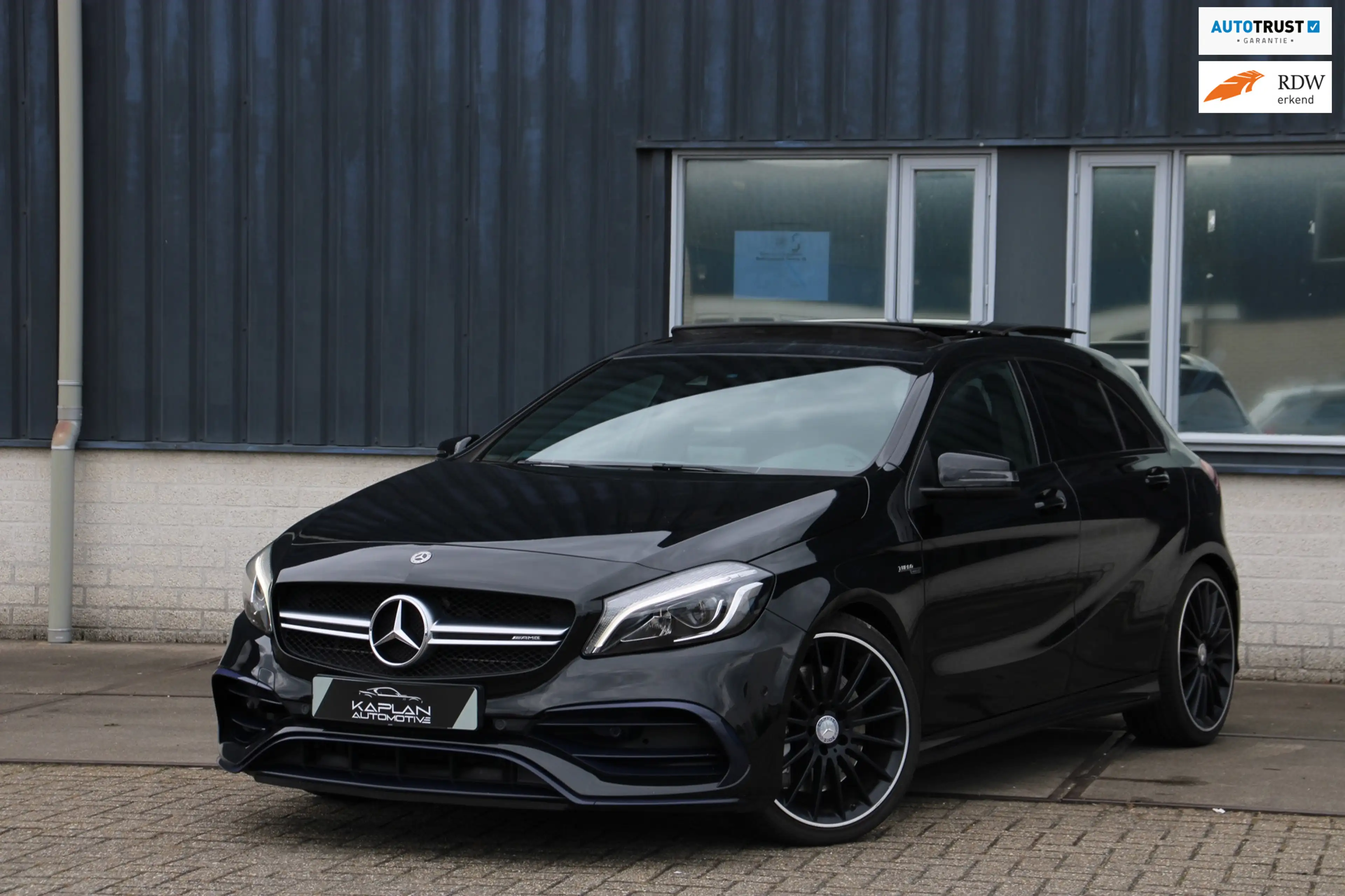 Mercedes-Benz A 45 AMG 4MATIC Sport Pano Harman Kardon Leder KeyLess Stoe