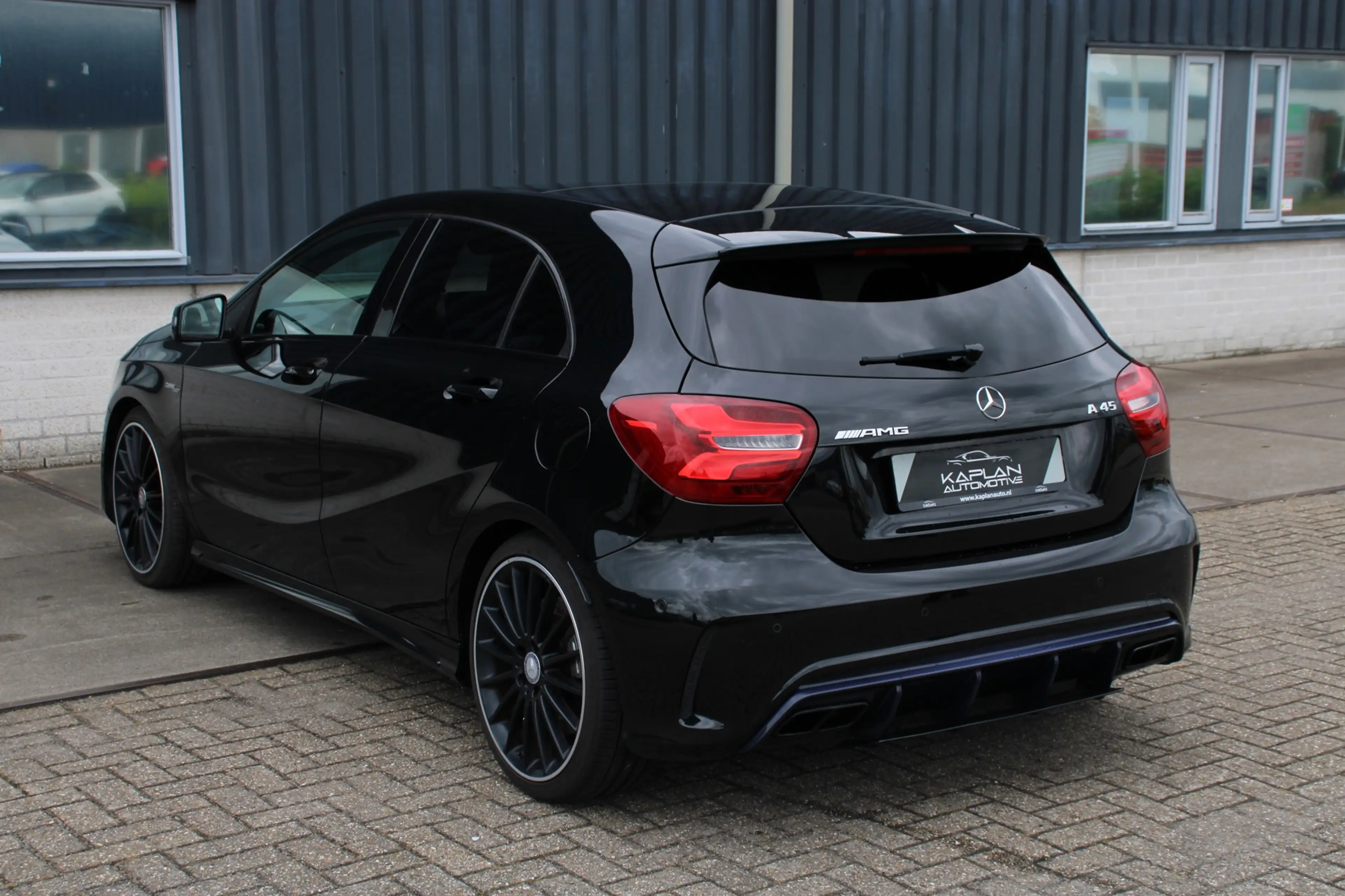 Mercedes-Benz A 45 AMG 4MATIC Sport Pano Harman Kardon Leder KeyLess Stoe — photo 10