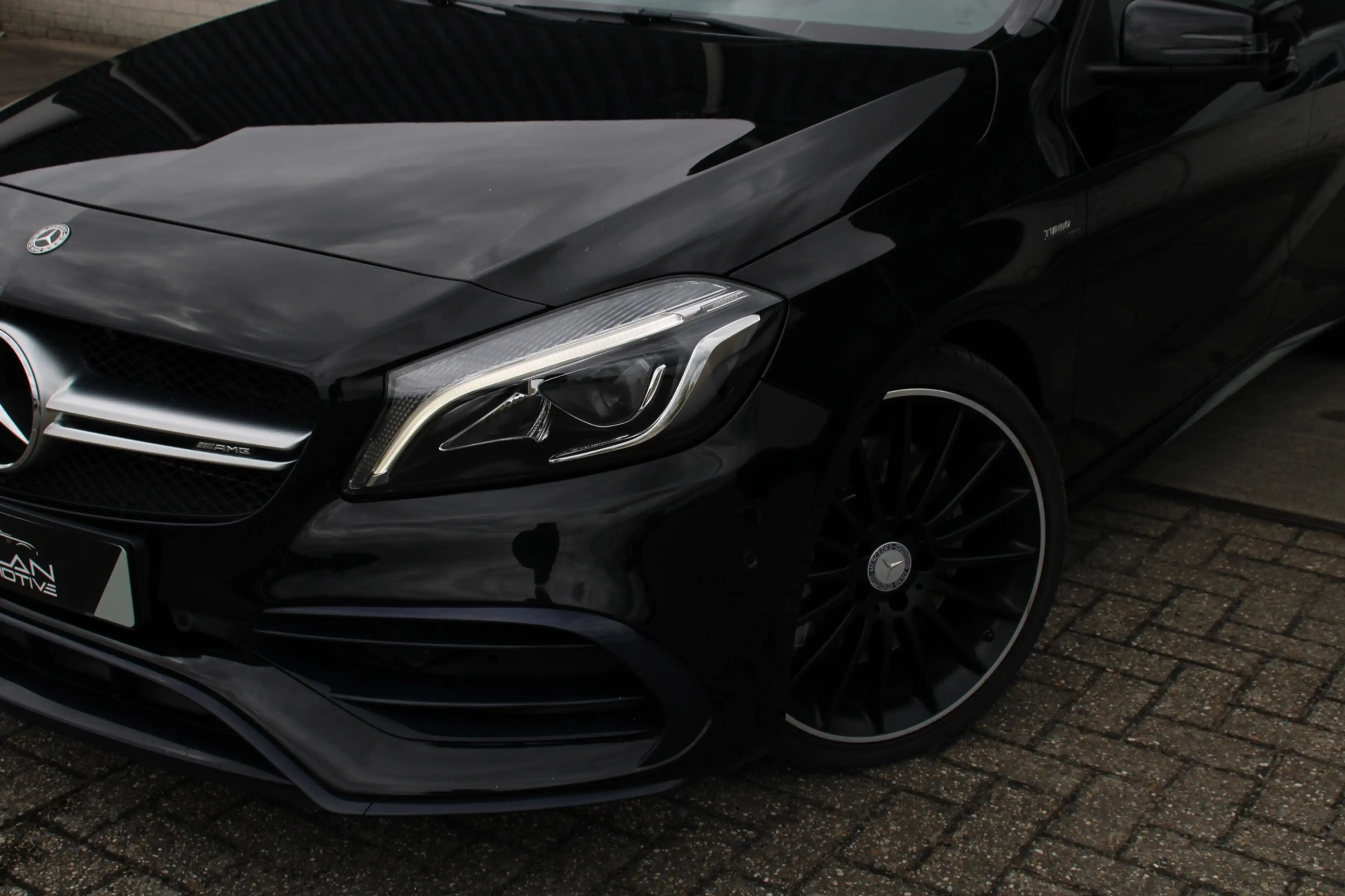 Mercedes-Benz A 45 AMG 4MATIC Sport Pano Harman Kardon Leder KeyLess Stoe — photo 11