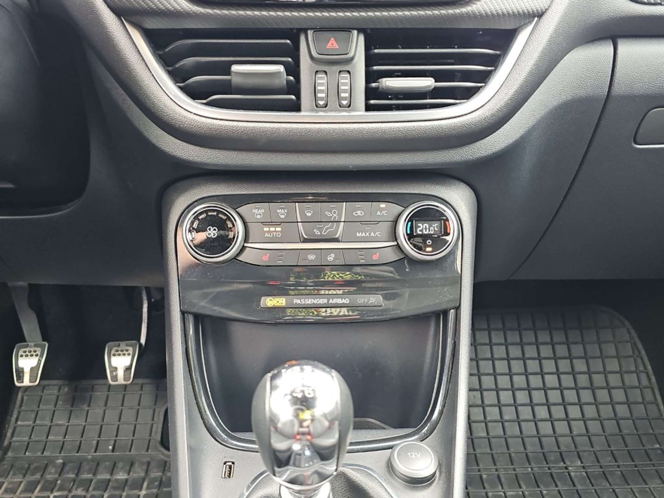 Fahrzeugabbildung Ford Puma ST-LINE X 1.0 Ltr. 155 PS*19-ZOLL*LED* - mit KI generiert/bearbeitet