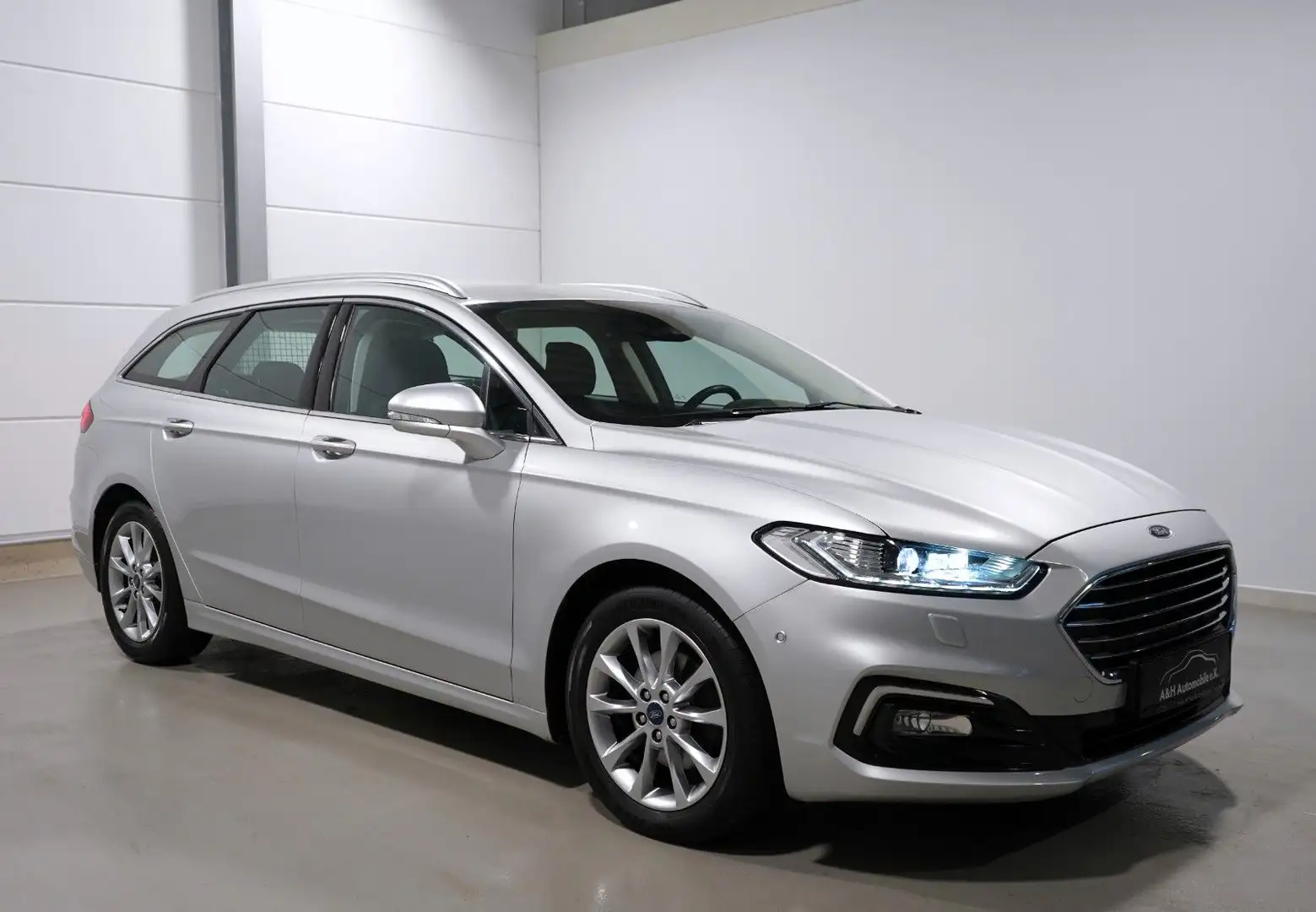 Ford Mondeo Turnier 2.0 EcoBlue Titanium*KAMERA*TEMP* Argent - 1