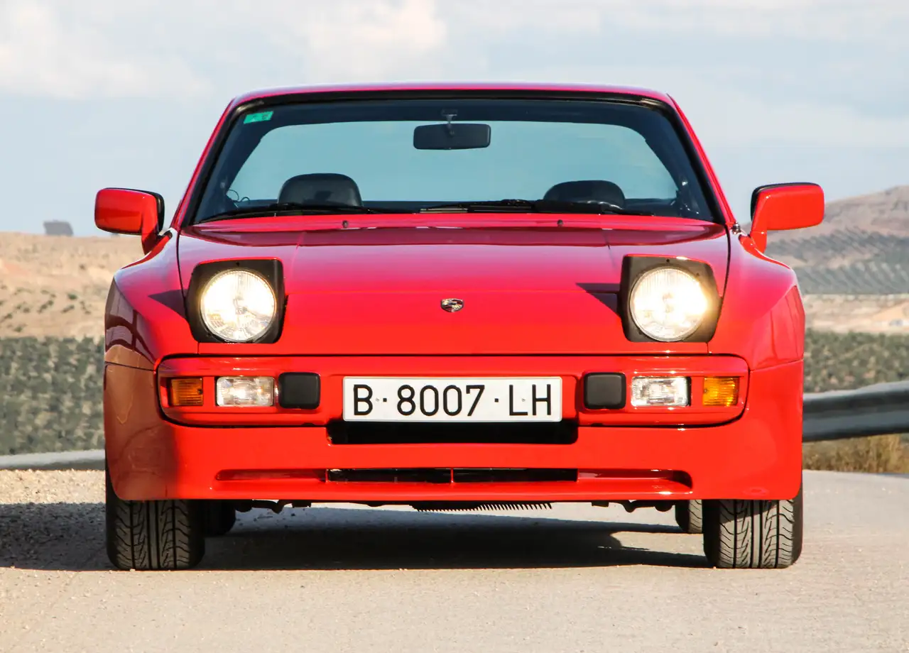 Porsche 944 2.5, foto 1