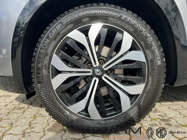Renault Austral view 8