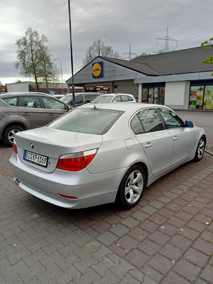 BMW 525