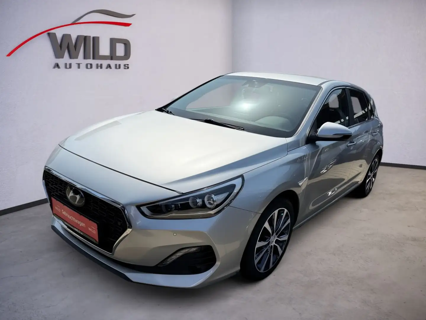 Hyundai i30 Premium 1.4l-GDI 140 PS Automatik, AWR Silber - 2