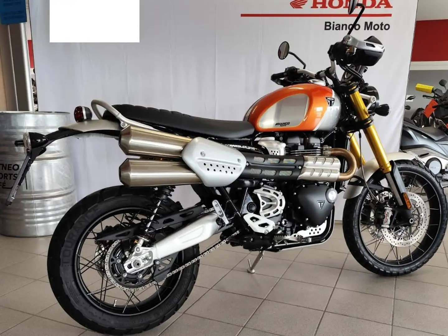 Triumph Scrambler 1200 xe gold line edition Orange - 2