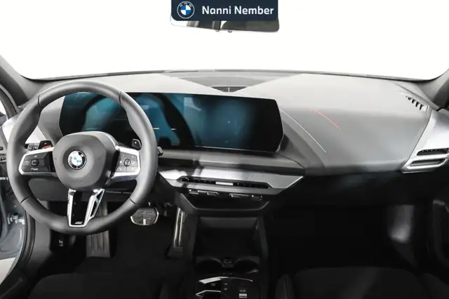 BMW 1 Series view 10