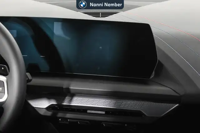 BMW 1 Series view 11