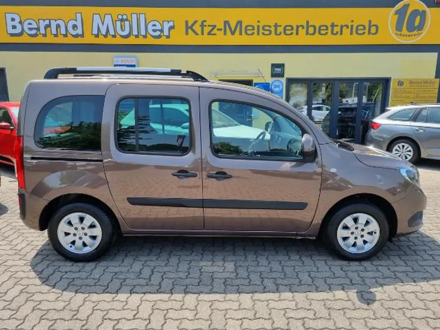 Mercedes-Benz Citan 111 CDI Tourer Edition Kombi 1. Hand ALU Kamera SH Barna - 1
