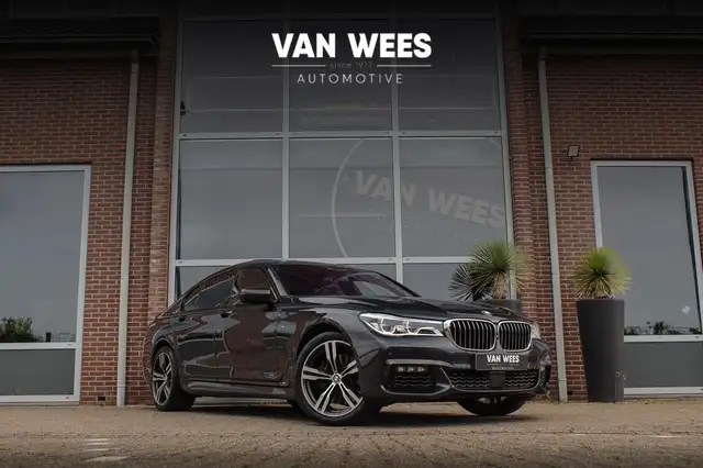 BMW 750 7-serie 750i xDrive High Executive M-sport | Drivi