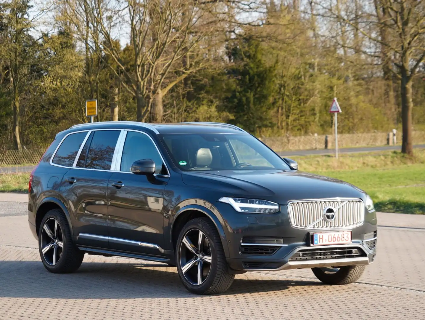 Volvo XC90 Excellence Plug-In Hybrid AWD Grey - 2