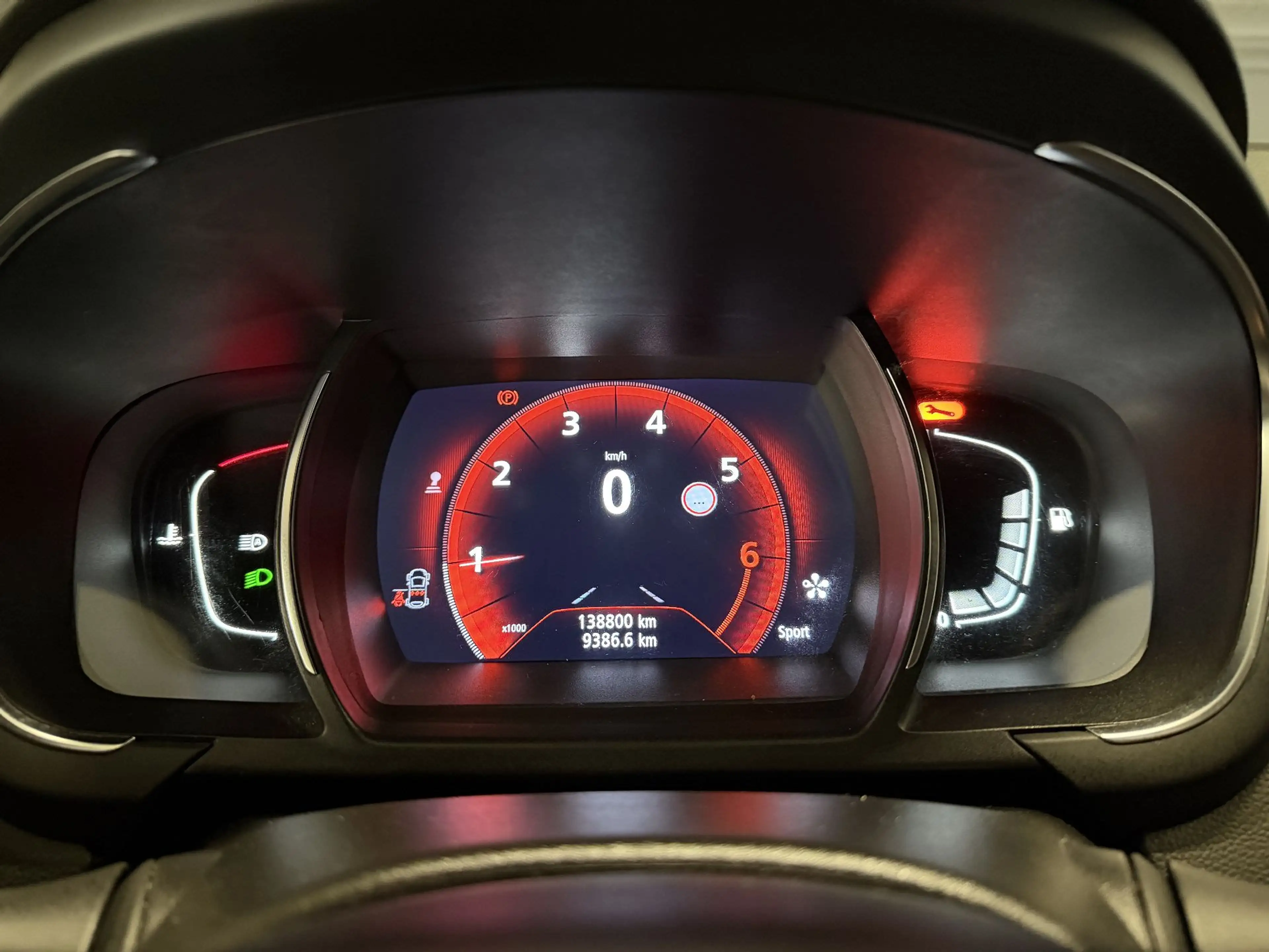 Renault Grand Scenic Tce 130 BOSE — photo 10