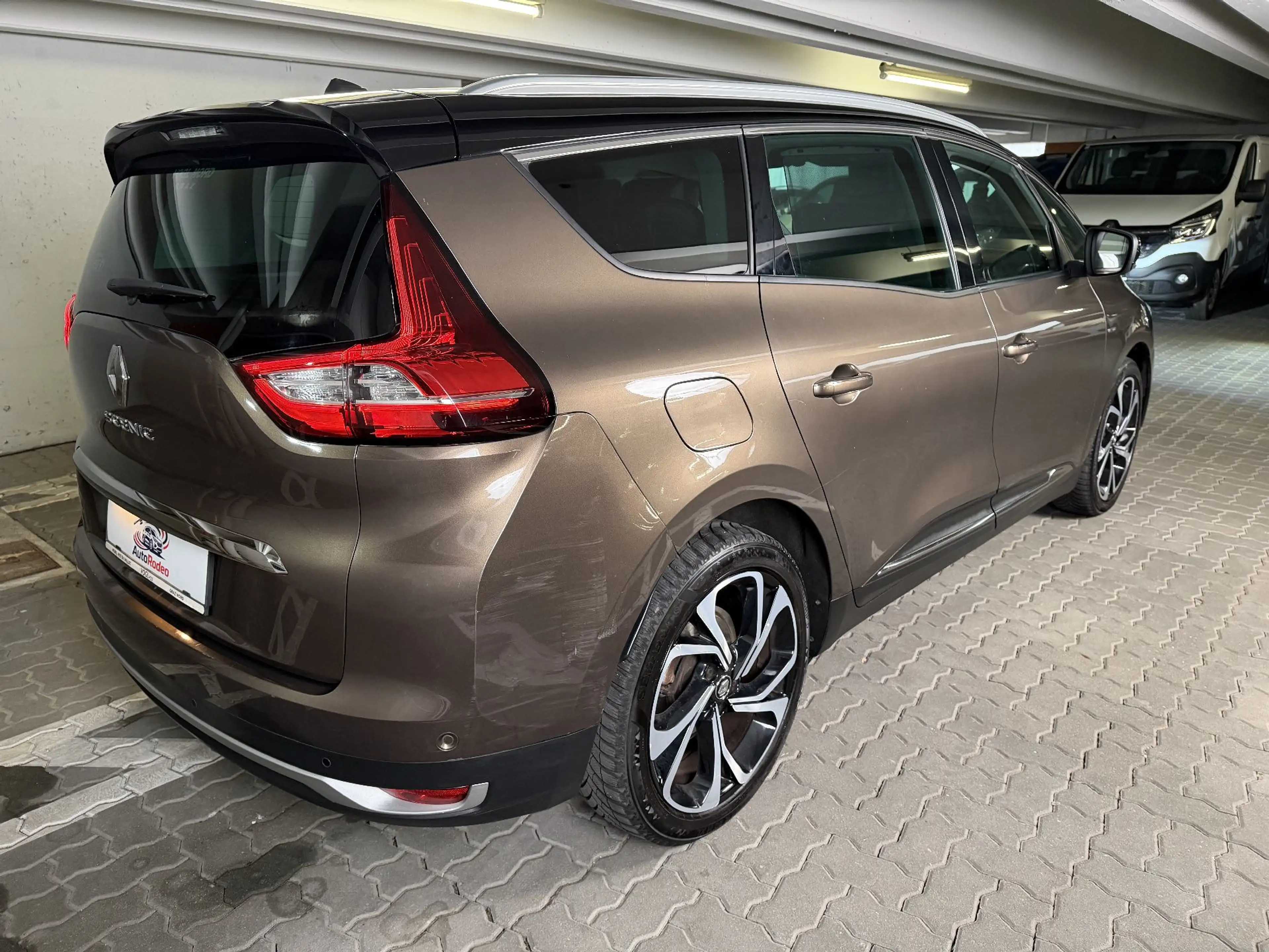 Renault Grand Scenic Tce 130 BOSE — photo 6