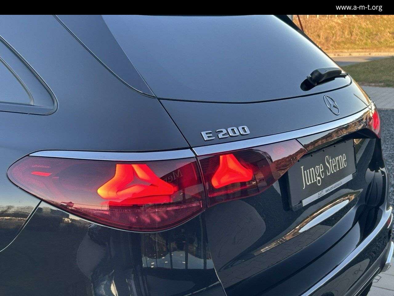 Mercedes-Benz E 200