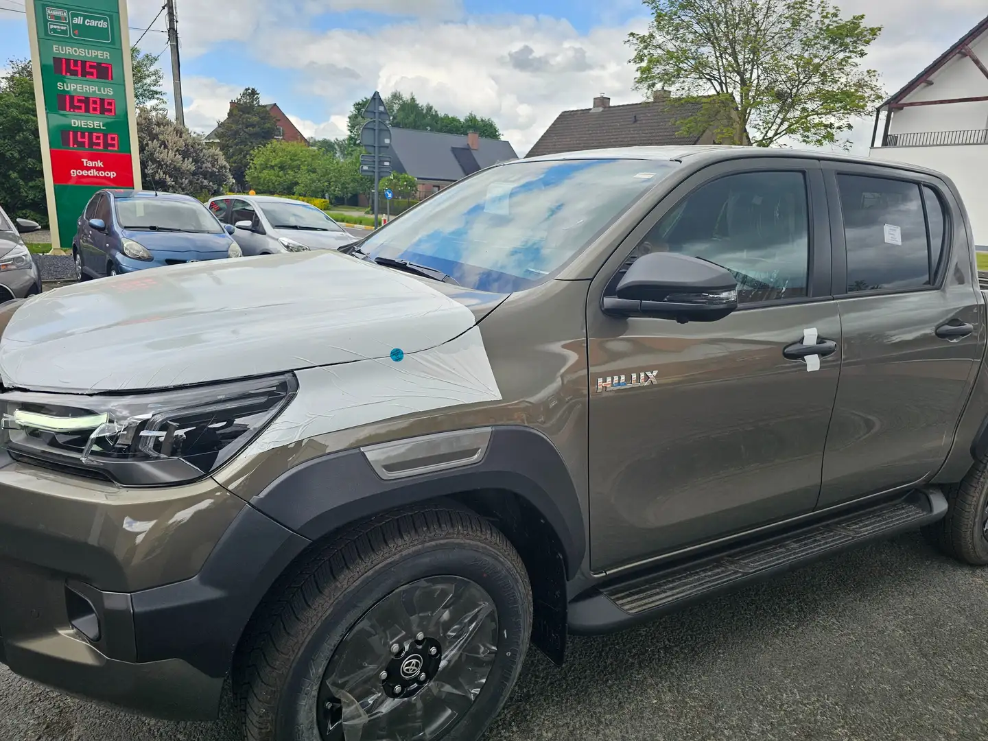 Toyota Hilux 2.8 D4D INVINCIBLE double Cabin EXPORT OUT EU Bronze - 2