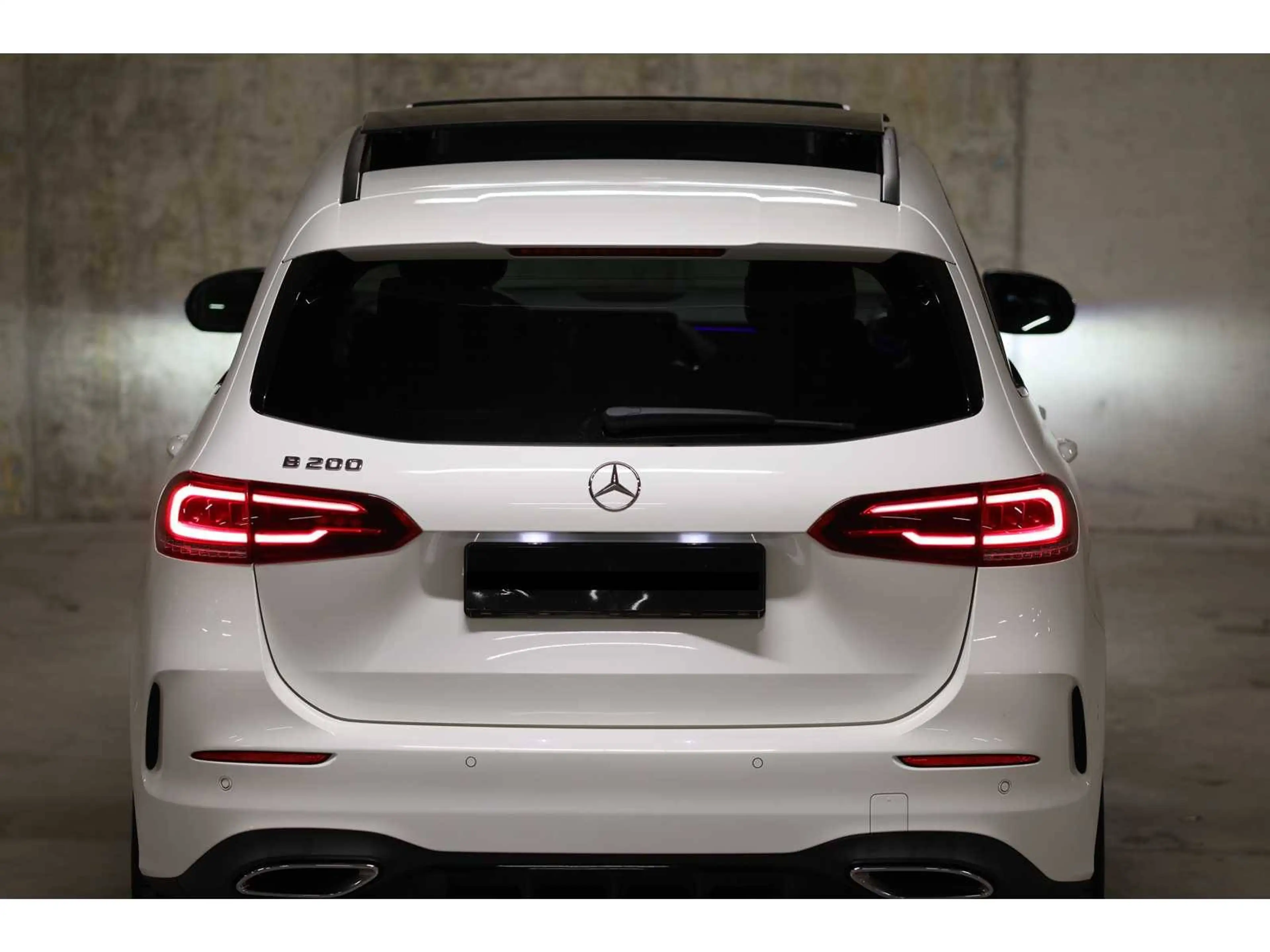 Mercedes-Benz B 200 B 200 7G-DCT AMG Line — photo 14
