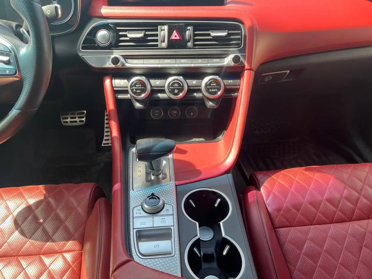 Genesis G70 снимка Genesis G70