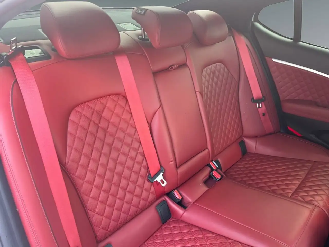 Genesis G70 снимка Genesis G70